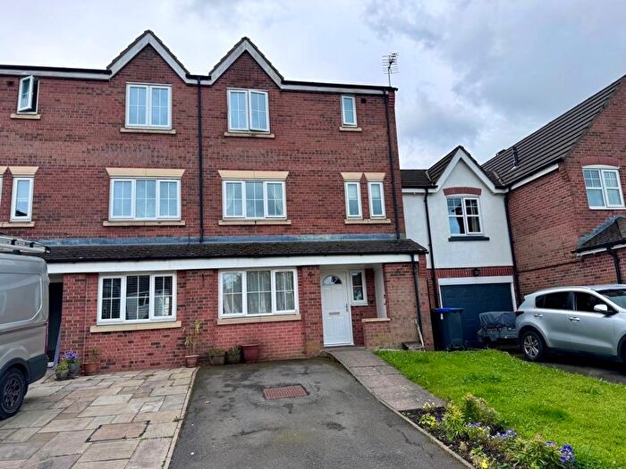 4 Bedroom Town House To Rent In Briarswood, Biddulph, Staffordshire, ST8