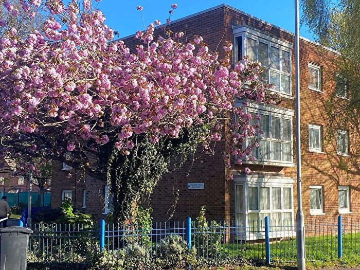 2 Bedroom Flat For Sale In Lagland Street, Poole, BH15