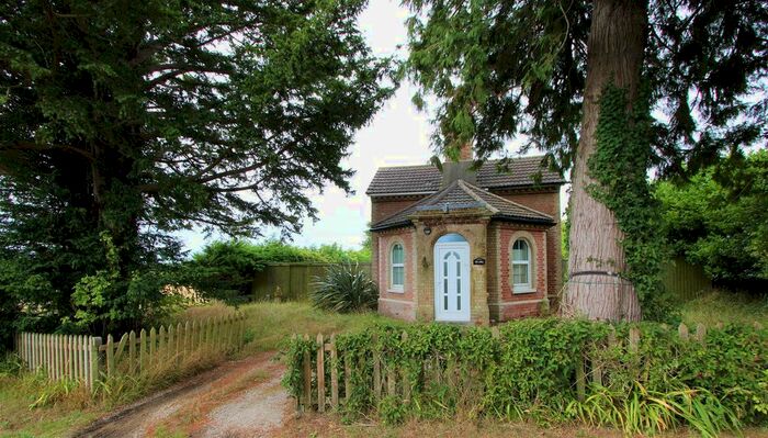 2 Bedroom Detached House For Sale In Hinton Martell, Wimborne, BH21