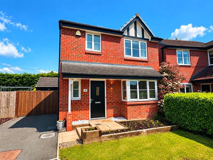 3 Bedroom Detached House For Sale In Sandbrook Close, Shavington, Crewe, CW2