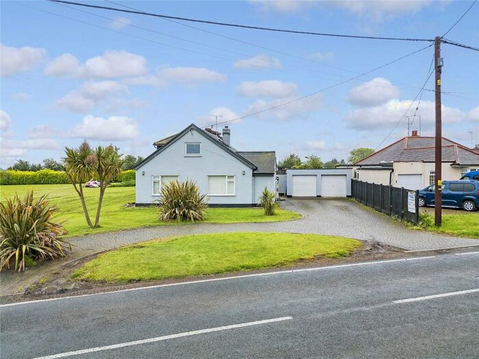 4 Bedroom Bungalow For Sale In Barling Road, Thorpe Bay Border, Essex, SS3