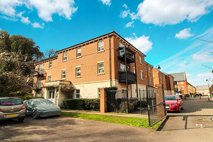 2 Bedroom Flat To Rent In Empire Walk, Greenhithe, Kent, DA9