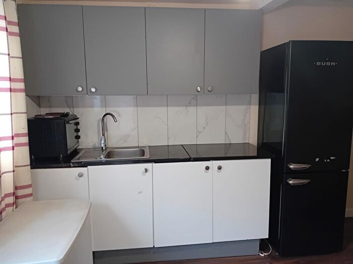 Studio To Rent In Percy Gardens, Ponders End, Enfield, EN3