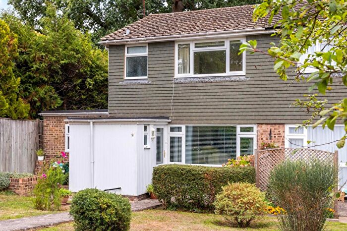 3 Bedroom End Of Terrace House For Sale In Saville Gardens, Billingshurst, RH14
