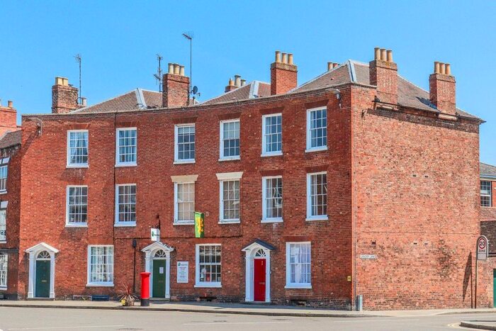 1 Bedroom Flat To Rent In Church Street, Tewkesbury, GL20