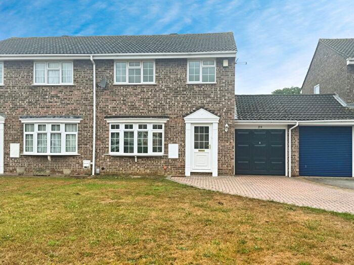 3 Bedroom Terraced House To Rent In Thrush Close, Abbeydale, Gloucester, GL4