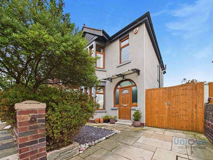 3 Bedroom Semi-Detached House For Sale In Ferndale Avenue, Blackpool, FY4