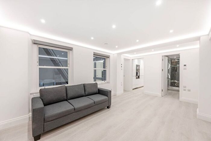 1 Bedroom Flat For Sale In Westbourne Terrace, Lancaster Gate, London, W2