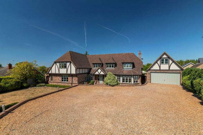 4 Bedroom Detached House For Sale In Marquis Hill, Shillington, Hitchin, Herts, SG5