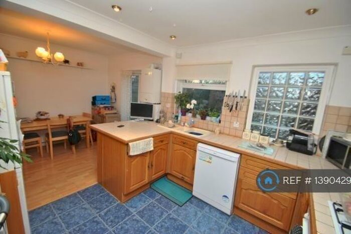 4 Bedroom Terraced House To Rent In Arundel Drive, Orpington, BR6