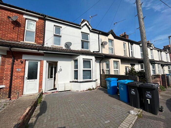 1 Bedroom Flat For Sale In Layton Road, Parkstone, Poole, BH12