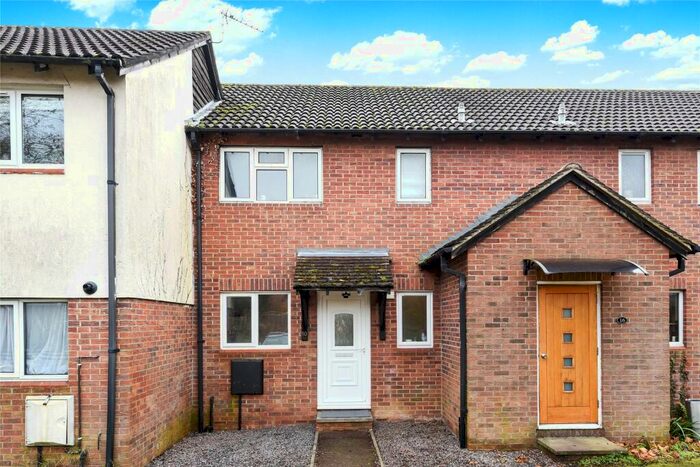 1 Bedroom Maisonette To Rent In Derrick Close, Calcot, Reading, Berkshire, RG31