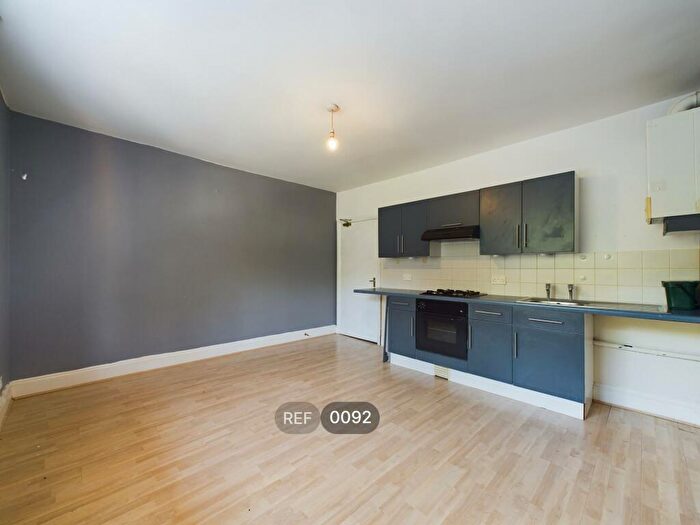 1 Bedroom Flat To Rent In Westbourne Avenue, Princes Avenue, HU5