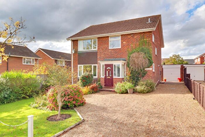 3 Bedroom Detached House For Sale In Thompsons Lane, Denmead, PO7