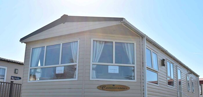 2 Bedroom Park Home For Sale In Bradwell-On-Sea, Southminster Essex, CM0