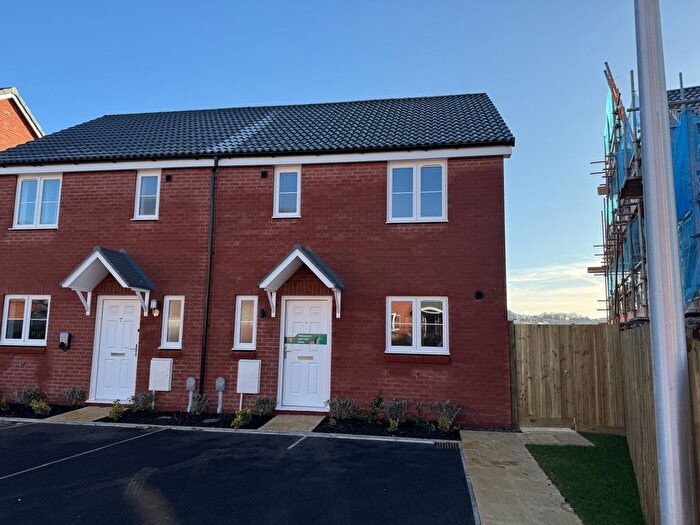 3 Bedroom Semi-Detached House To Rent In Plover Road, Dawlish, EX7