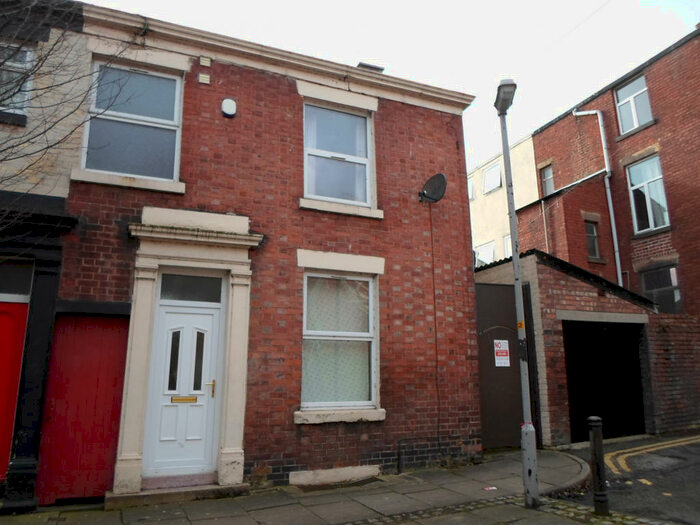 3 Bedroom End Of Terrace House To Rent In Lauderdale Street, Preston, PR1
