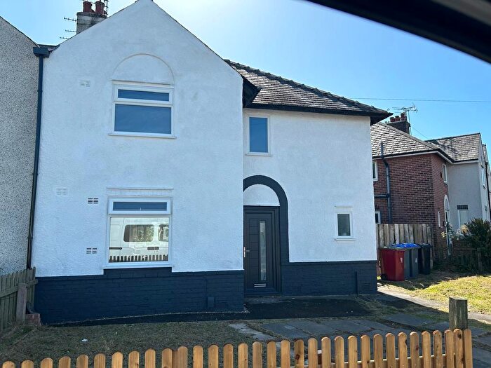 3 Bedroom Semi Detached House To Rent In Caunce Street, Blackpool, FY3