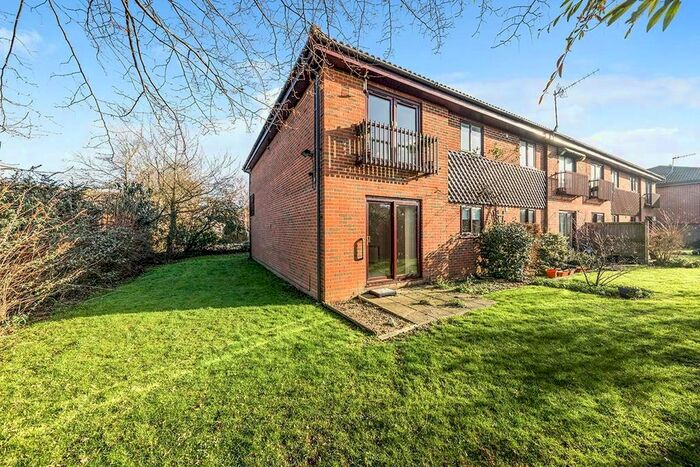 2 Bedroom Flat To Rent In Peri Court, St. Mildreds Place, Canterbury CT1