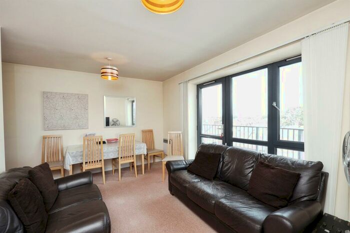2 Bedroom Flat To Rent In Grant Road, Harrow, HA3