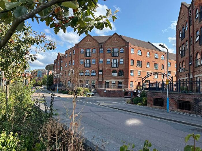 2 Bedroom Flat For Sale In Whitefriars Wharf, Tonbridge, TN9