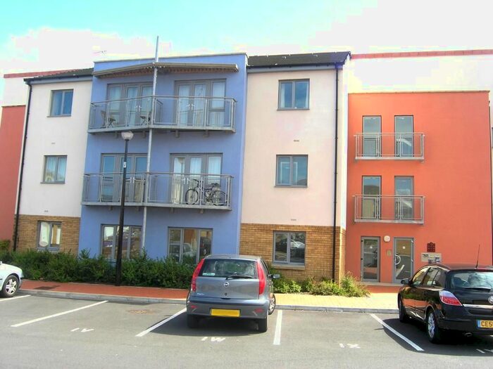 1 Bedroom Flat To Rent In Rhodfa'r Gwagenni, Barry, CF63