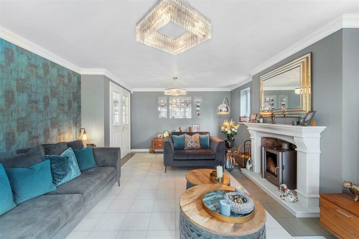 5 Bedroom Detached House To Rent In Highwoods Park, Brockhall Village, Old Langho, BB6