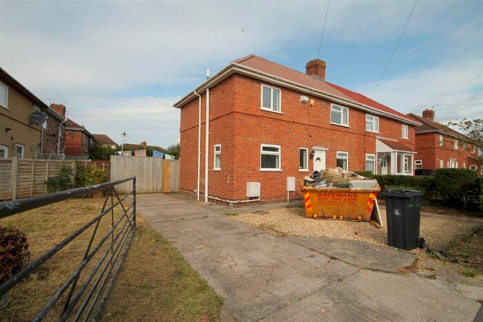 3 Bedroom Semi-Detached House To Rent In Sunny Walk, Bristol, BS15