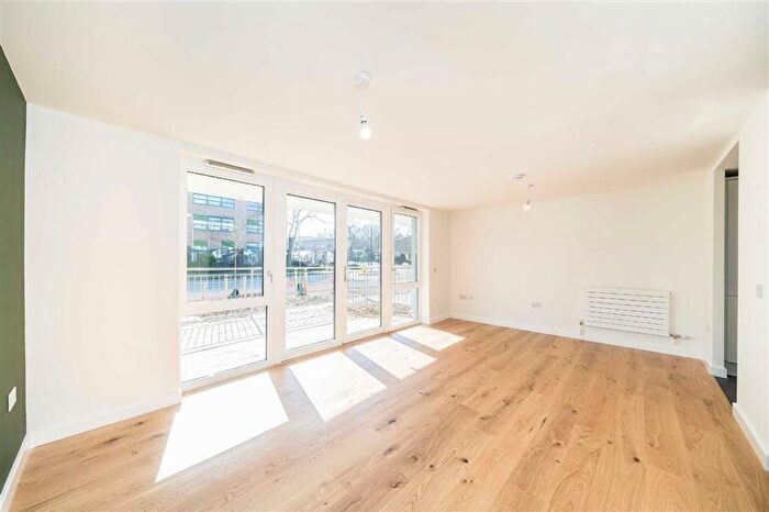 2 Bedroom Flat For Sale In Clarence Avenue, Clapham, SW4