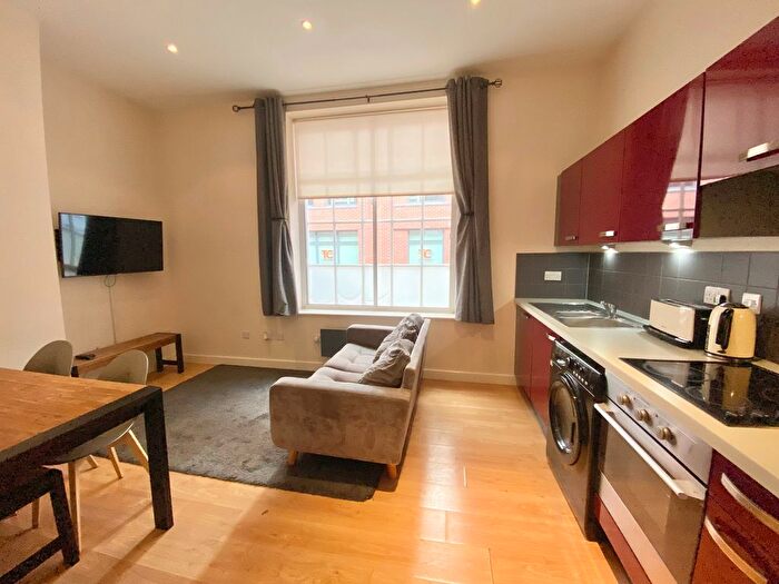 1 Bedroom Flat To Rent In York Place, Leeds, LS1