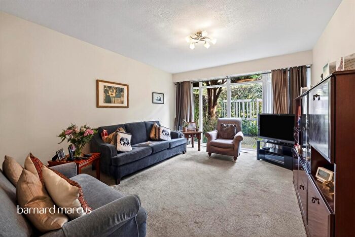 4 Bedroom End Of Terrace House For Sale In Caroline Close, Croydon, CR0