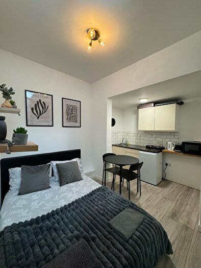 Studio To Rent In Camden High Street, NW1