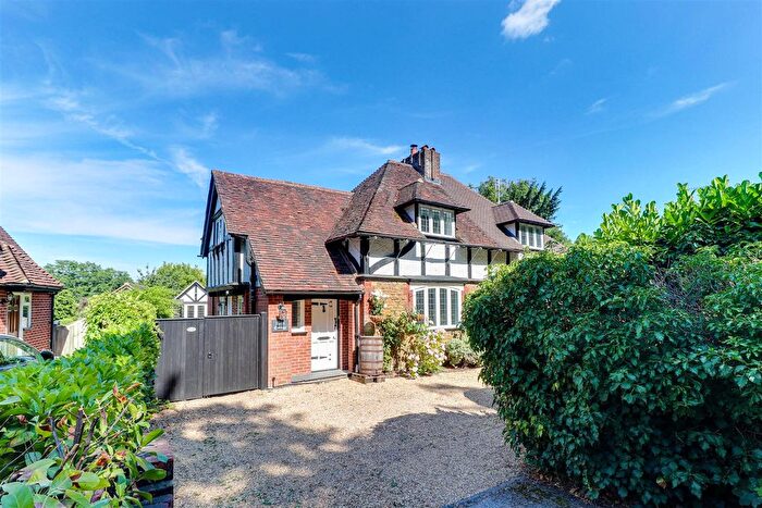 3 Bedroom Property To Rent In The Street, Compton, Guildford, GU3