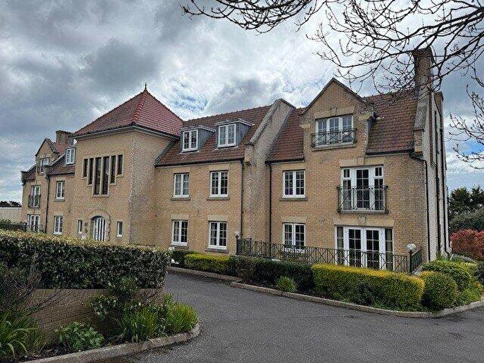 2 Bedroom Flat To Rent In Buxton Road, Weymouth, DT4