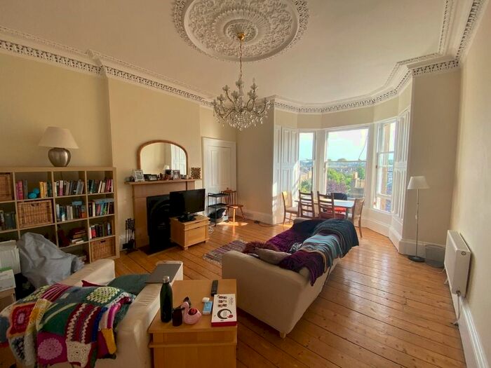 3 Bedroom Flat To Rent In Sciennes Road, Sciennes, Edinburgh, EH9