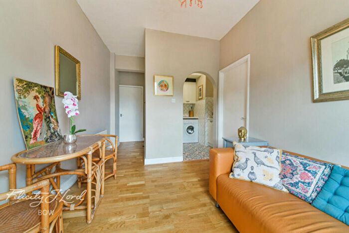 2 Bedroom Flat For Sale In East India Dock Road, London, E14