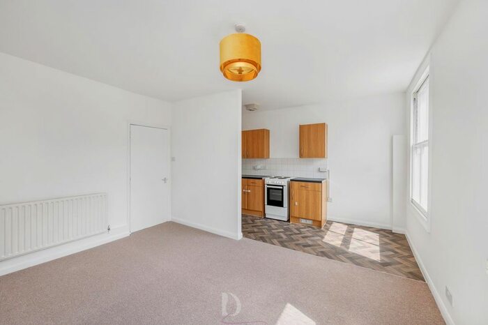 1 Bedroom Flat To Rent In Amberley Road, London, W9