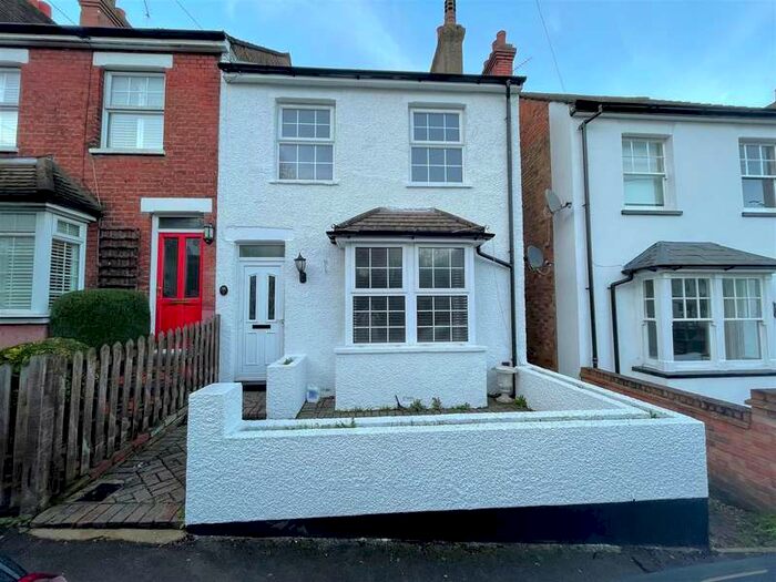 3 Bedroom Semi-Detached House To Rent In Aldenham Road, Radlett, WD7