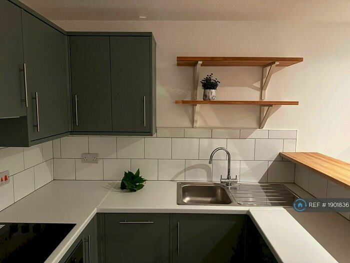 1 Bedroom Flat To Rent In Brocklesby Road, London, SE25