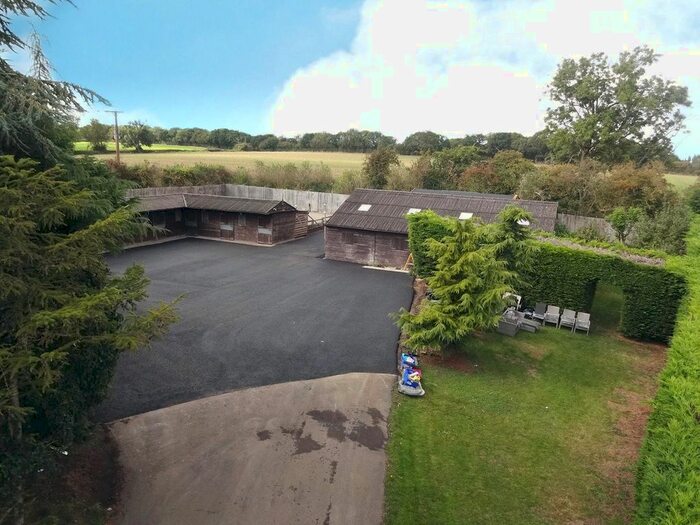 6 Bedroom Bungalow For Sale In Northampton Road, Stoke Bruerne, Northamptonshire, NN12