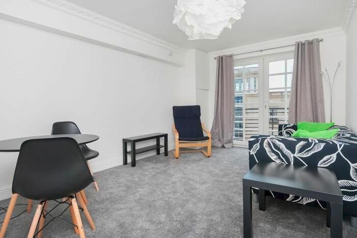 2 Bedroom Flat To Rent In Blackwood Crescent, Edinburgh, EH9