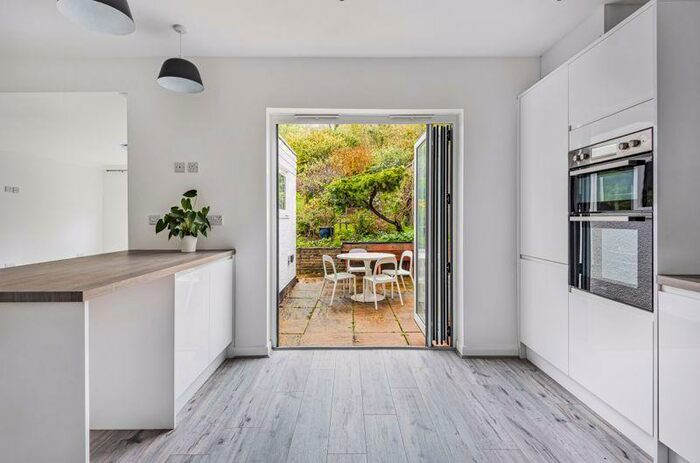 4 Bedroom Semi-Detached Bungalow To Rent In Oaks Road, Kenley, CR8
