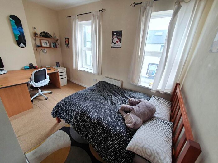 3 Bedroom House To Rent In Rhymney Street, Cathays, Cardiff, CF24