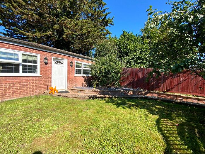 2 Bedroom Detached Bungalow To Rent In Micklefield Road, High Wycombe, HP13