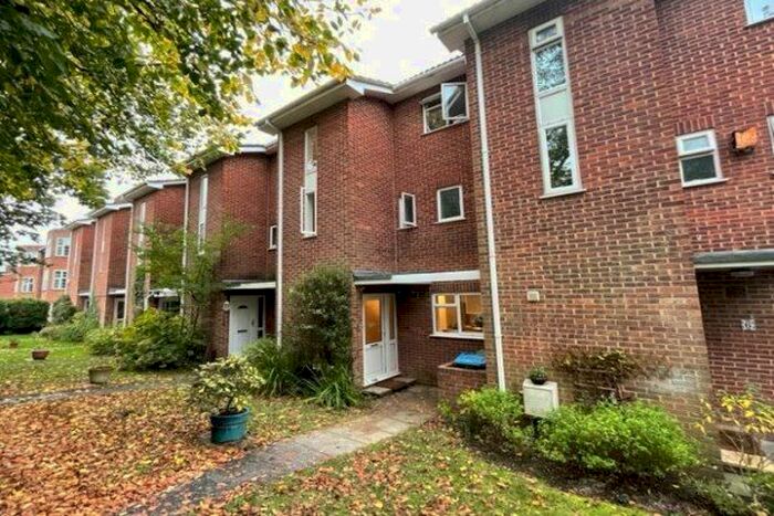 3 Bedroom Property To Rent In Regent Court, Southampton SO17