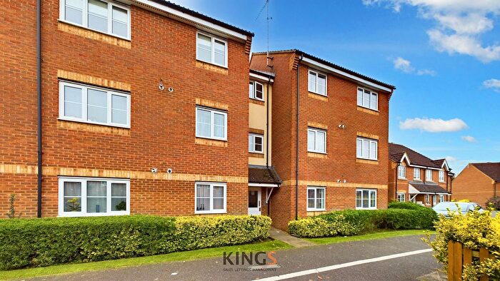 2 Bedroom Flat To Rent In Gorseway, Hatfield, AL10