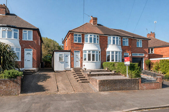 4 Bedroom Semi Detached House For Sale In Thirlmere Avenue, Tilehurst, Reading, RG30