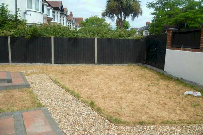 1 Bedroom Apartment To Rent In Aldersbrook Road, London, E12