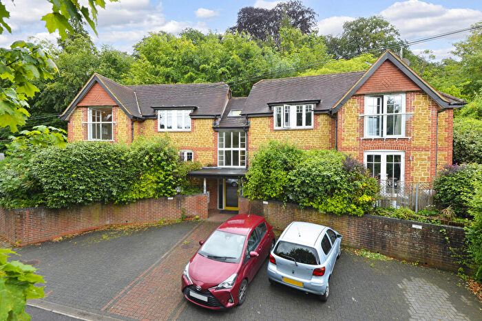 2 Bedroom Apartment To Rent In Grove Road, Godalming, Surrey, GU7