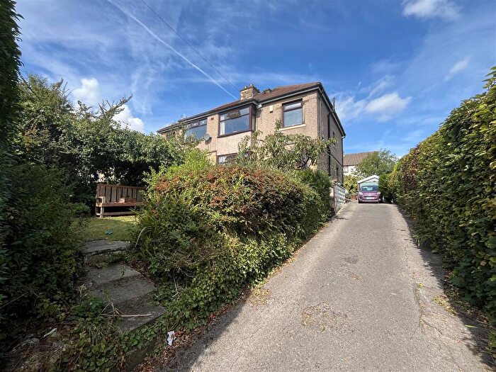 3 Bedroom Semi-detached House For Sale In Whitehall Road, Wyke, Bradford, BD12